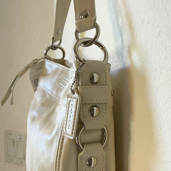 Coach Zoe Hobo Ivory/Pearl Leather Bag With Silver Hardware - F14707 - Picture 4 of 7